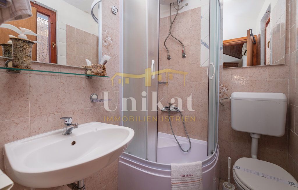 Enonadstropna hiša z wellness prostorom